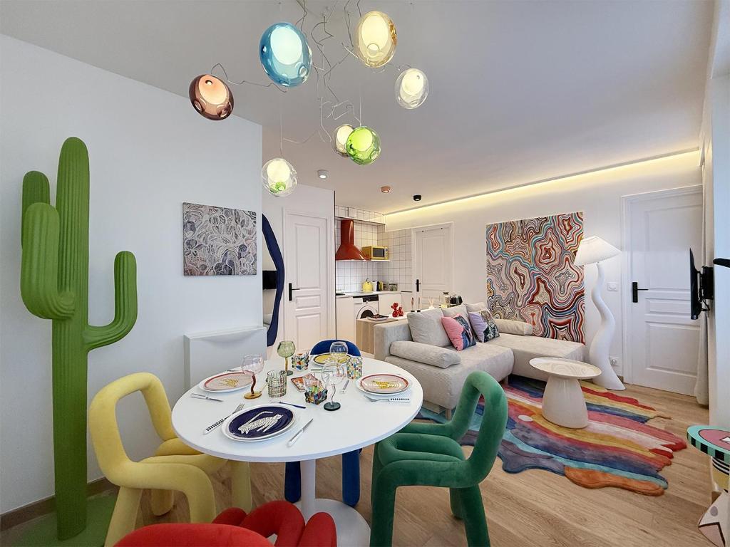 Pop Art & Vibrant Parisian Flat AC Near Opera - 2