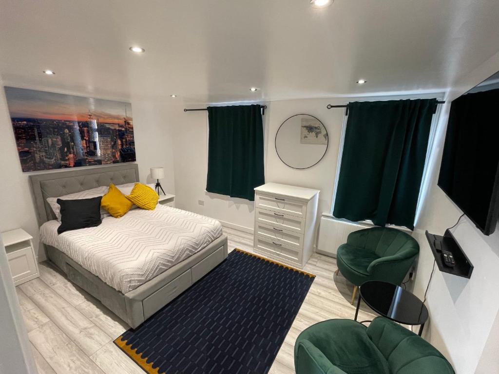 welcome rooms 47A, Swindon