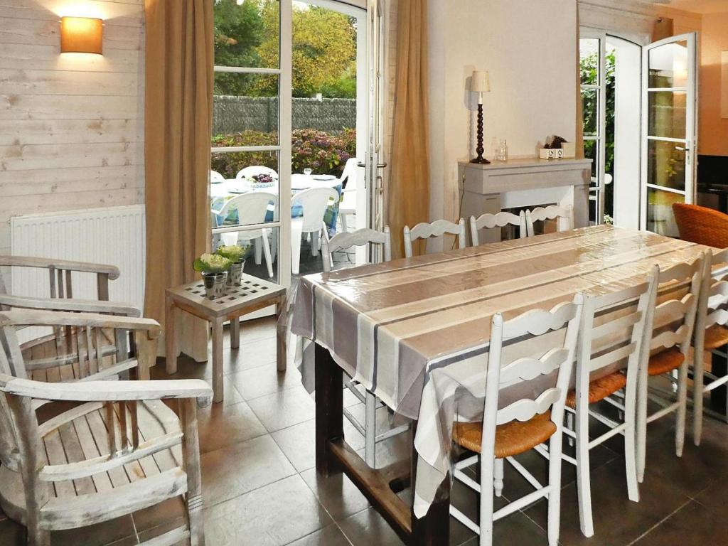 Holiday Home in Carnac near Sandy Beach - 3