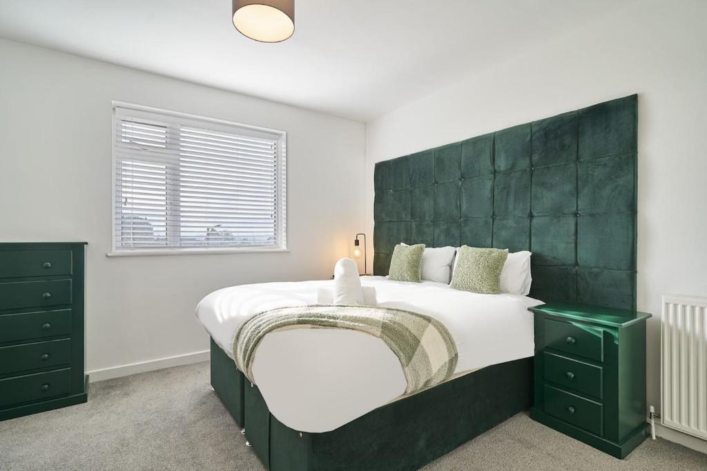 The Emerald - 6 Beds - Contractors - Free Parking, Bristol