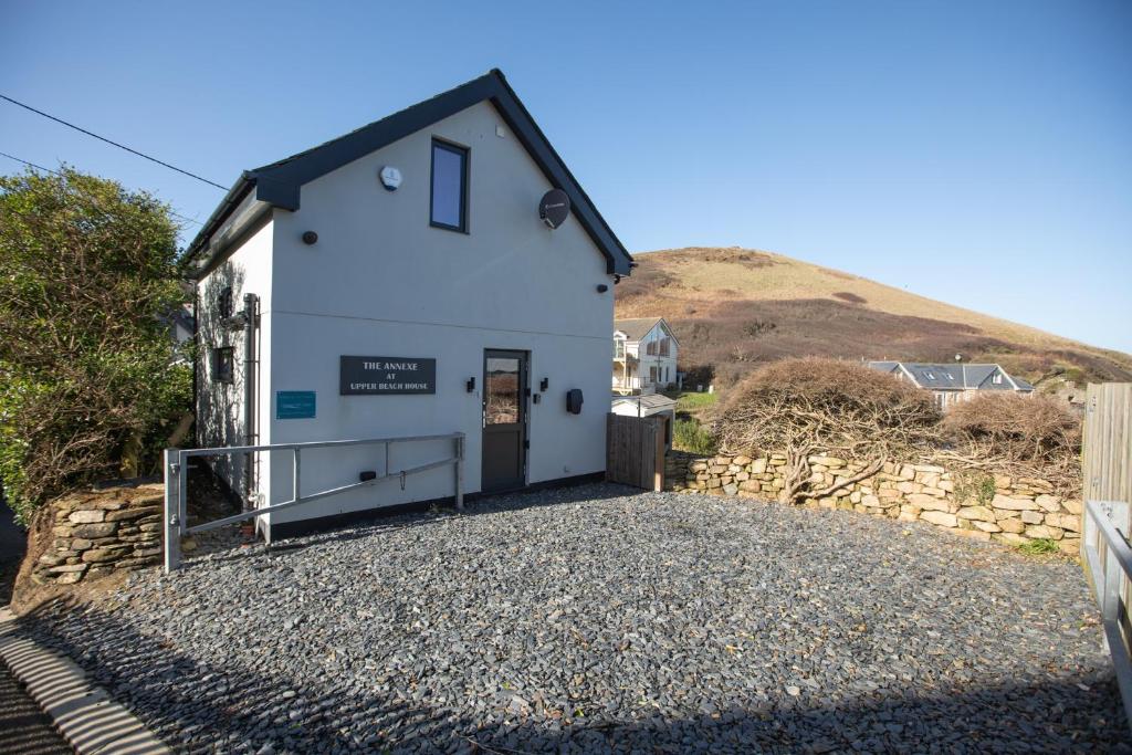 THE ANNEXE AT UPPER BEACH HOUSE, Portreath