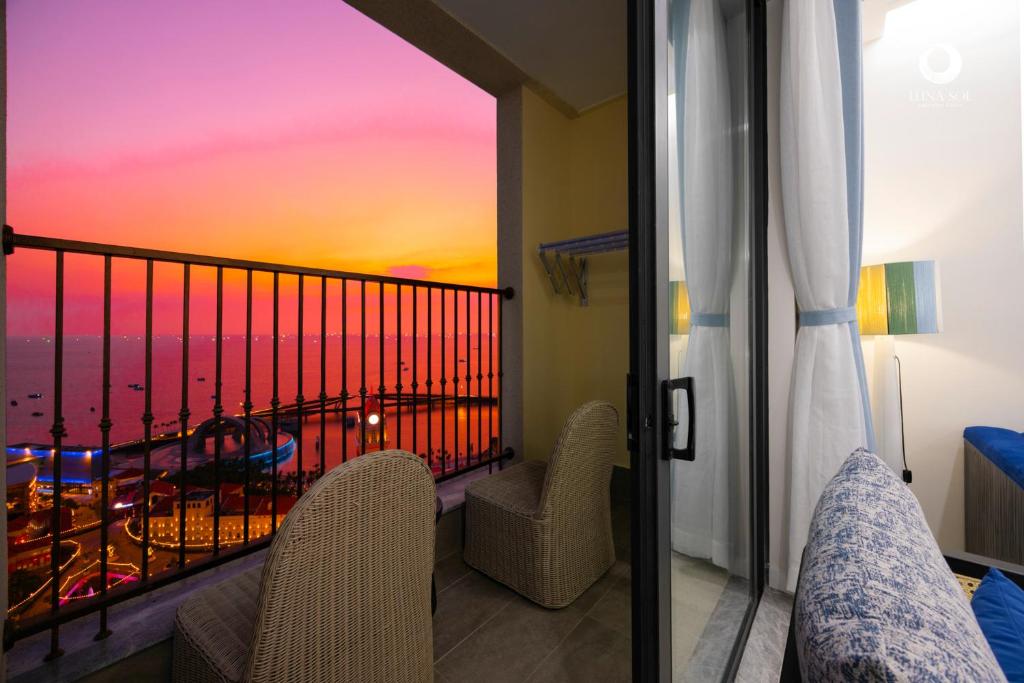 Luna Sol Sunset &#038; Firework Signature