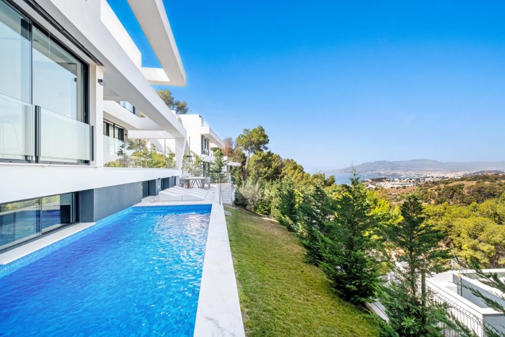 Villas Pinares - Sea,City,Mountain Views, Gym SaltPool BBQ - Beach 2km, City 5km - 2