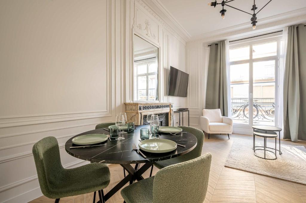 Appartement dauphine muette trocadero - Paris 16 - 4P - 2