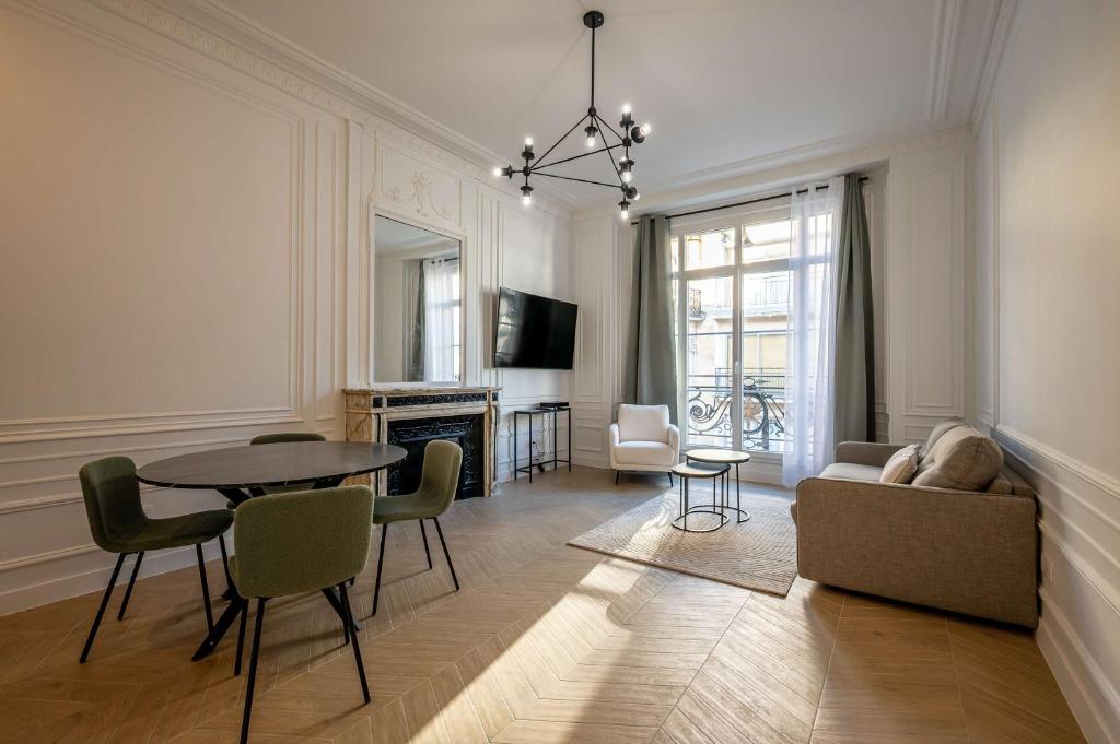 Appartement dauphine muette trocadero - Paris 16 - 4P - 4