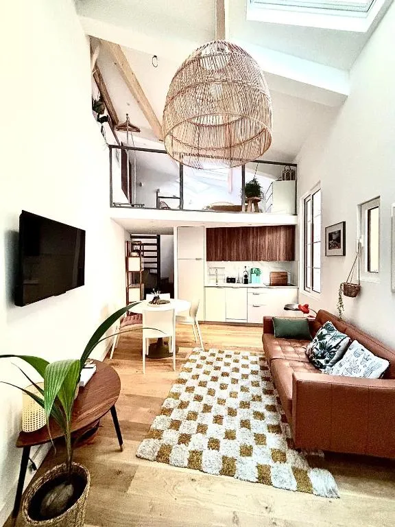 Duplex moderne port de Nice, hotel in Nice