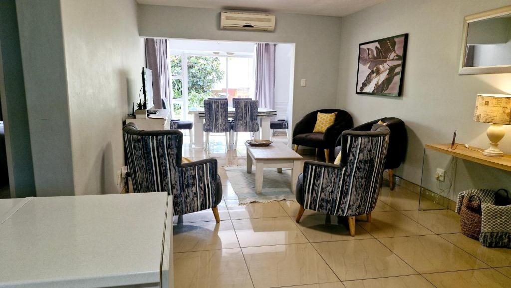 Smooth Sailing @ The Bridge, St Lucia