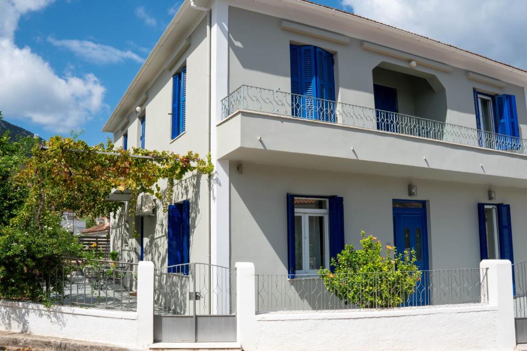 Captains' house, Ithaka