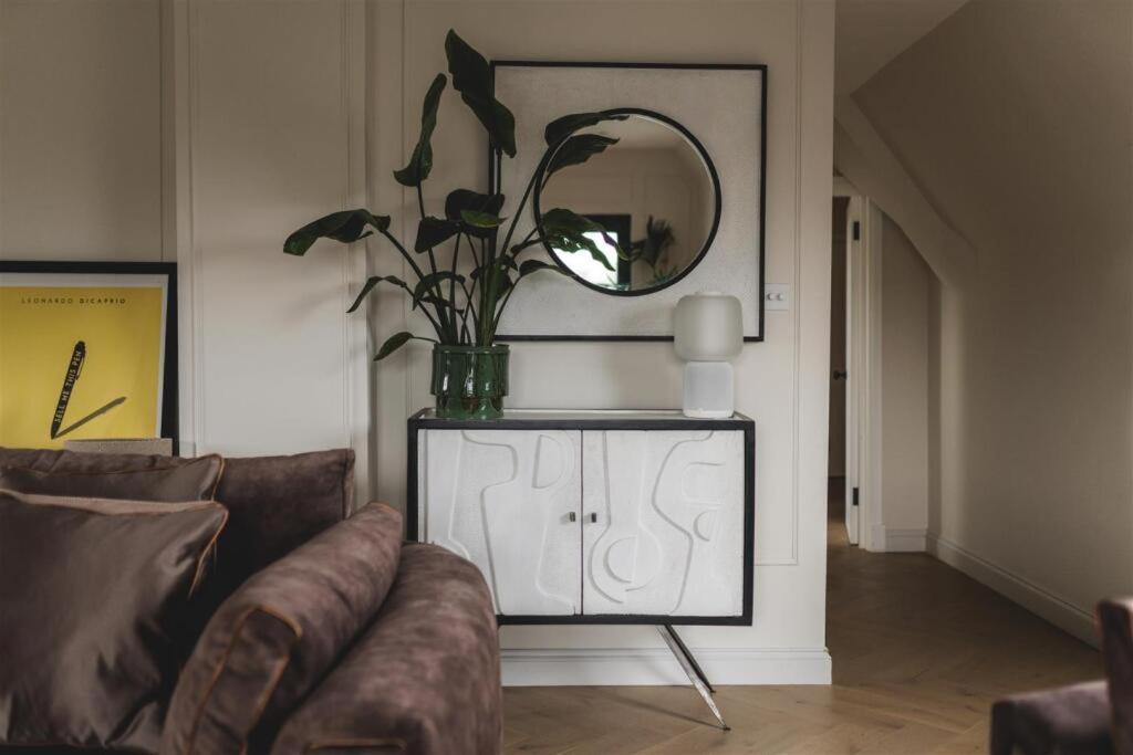 Penthouse apartment, Buckhurst Hill