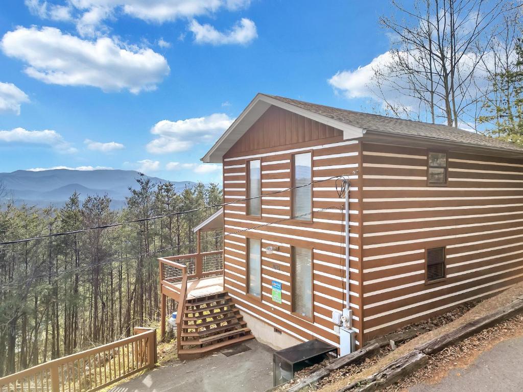 Smoky View Straight Up #2036, Sevierville