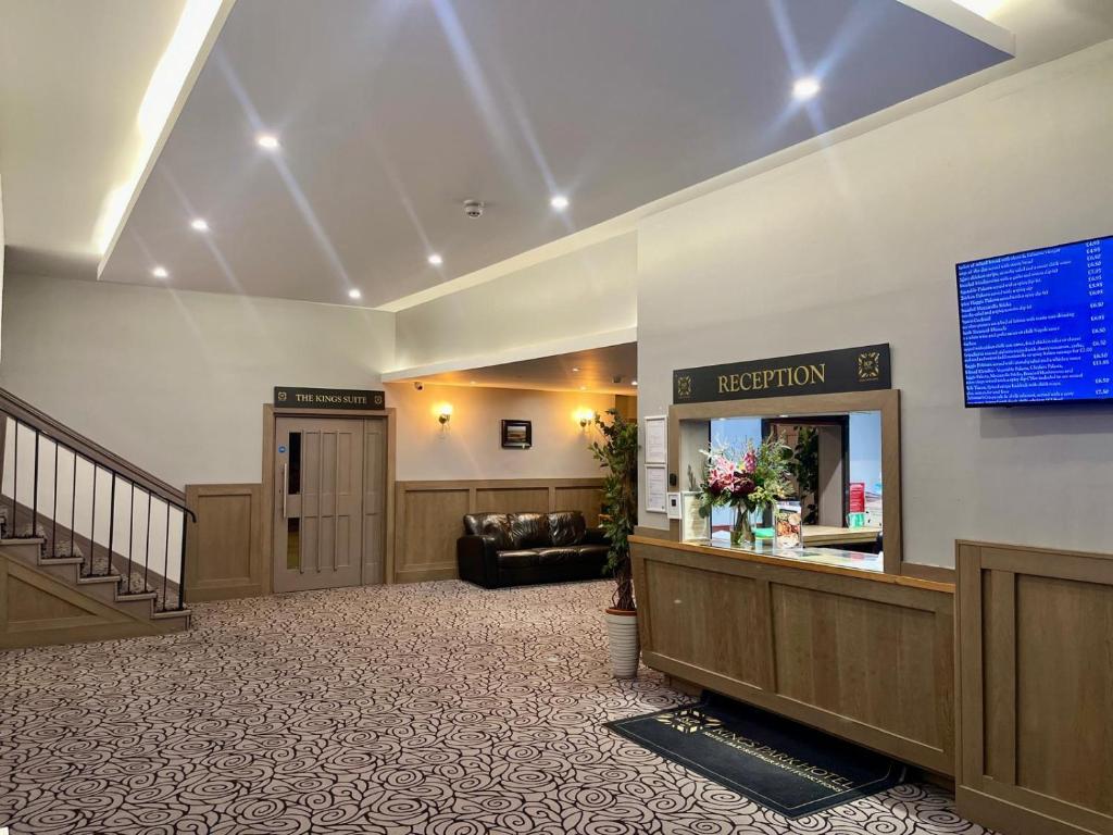 Lobby, Kings Park Hotel in Glasgow