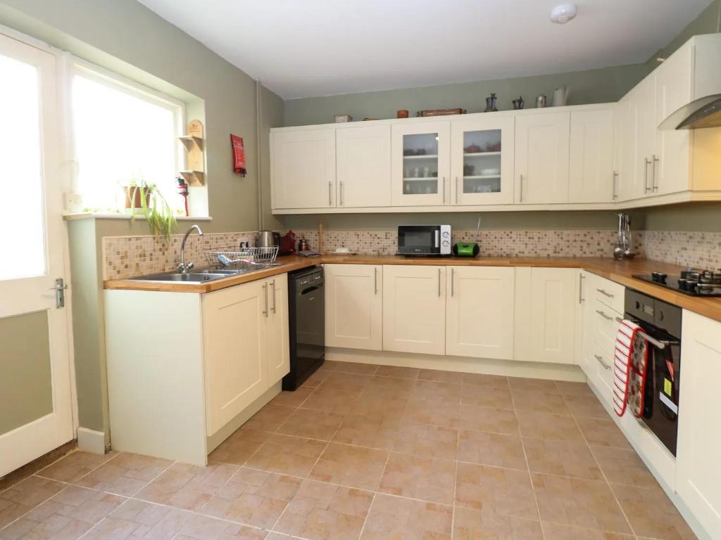 4 Trafalgar Square - 3 Bed House - Great Yarmouth, Great Yarmouth