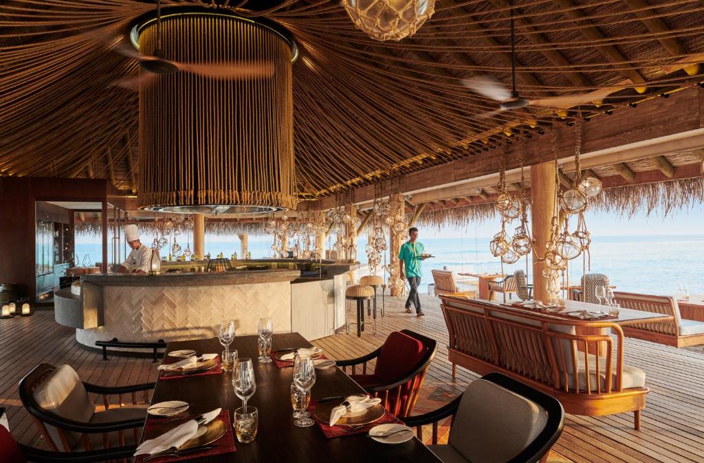 Restaurant, Sirru Fen Fushi Private Lagoon Resort Maldives in Maldive Islands
