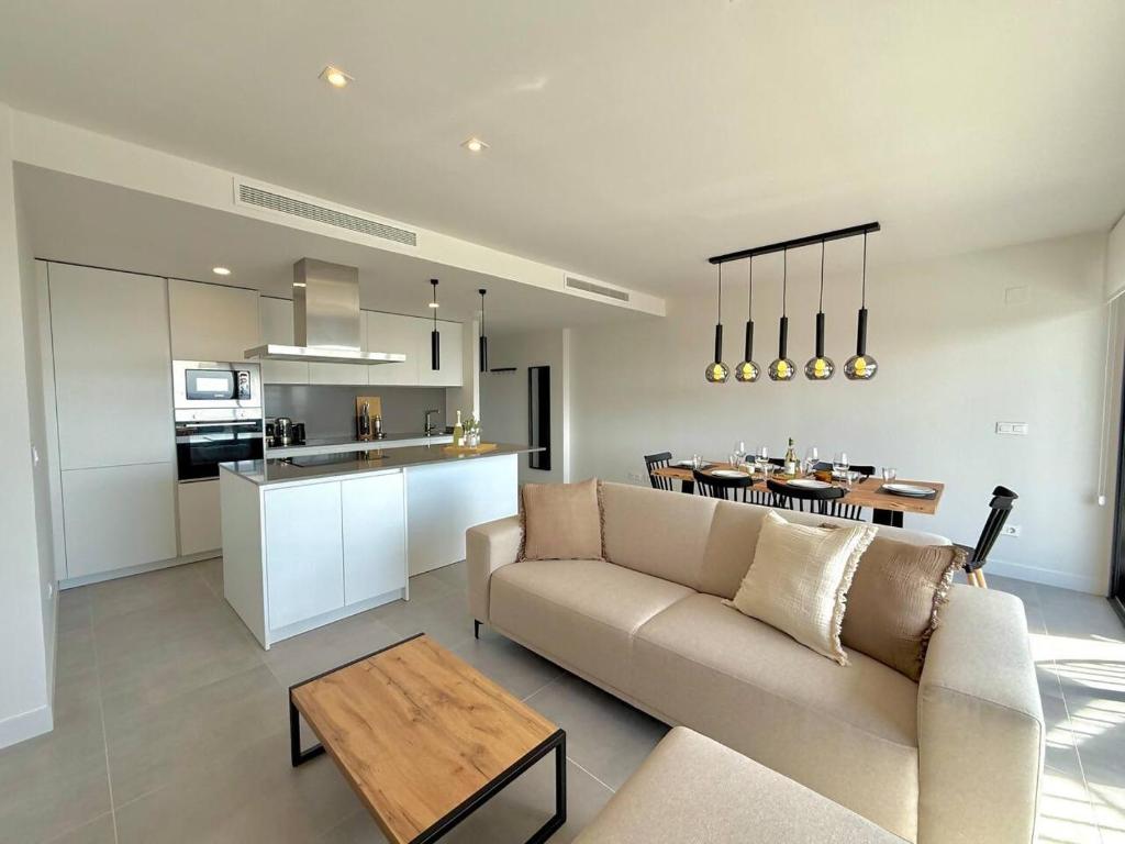 SR Oasis 325 2 BDR Penthouse with Sea View - 4
