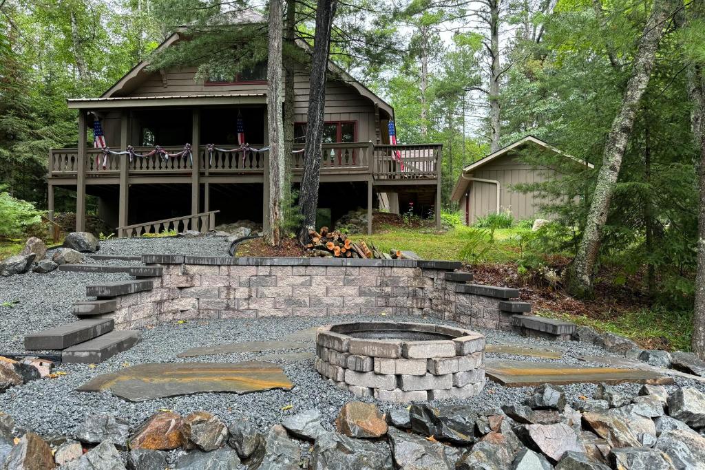 Dragonfly Landing, Eagle River