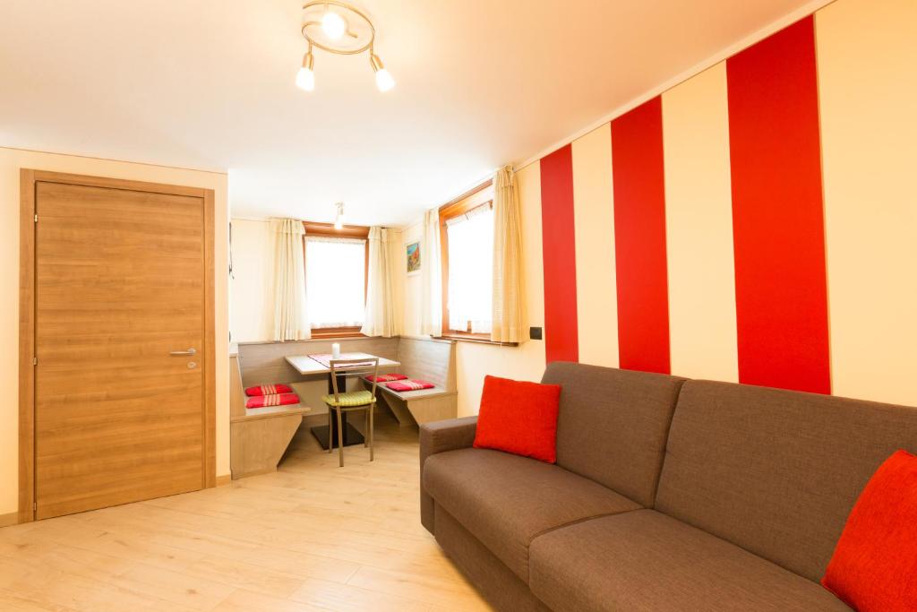 BAITA NICOLETTA Red - Breta Holidays SPA Apartments - 4