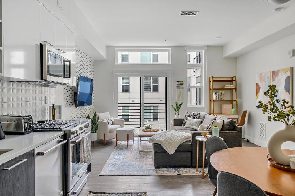 2880 Sky Edge Suite at Espadin, Denver