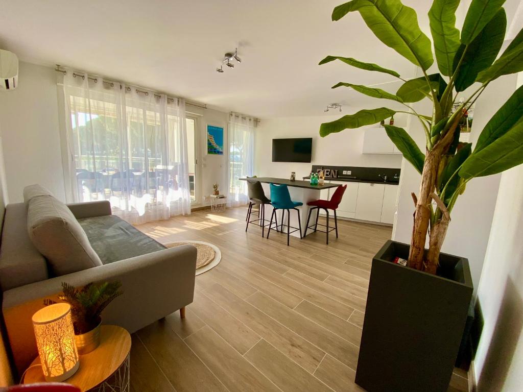 PGH N10-Terrasse, Parking Privé, 500m de la Plage - 2