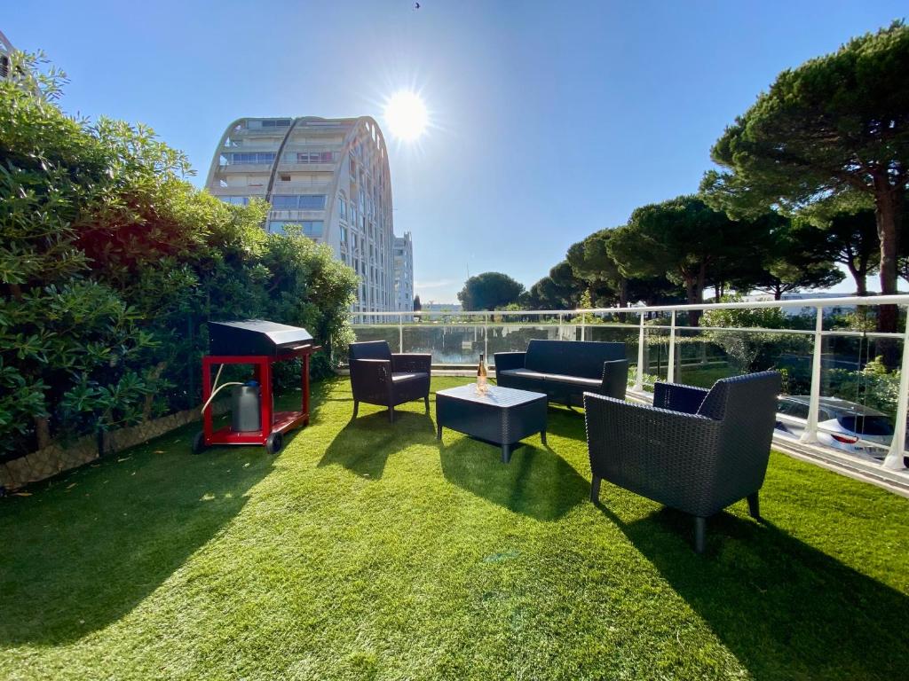 PGH N10-Terrasse, Parking Privé, 500m de la Plage - 3