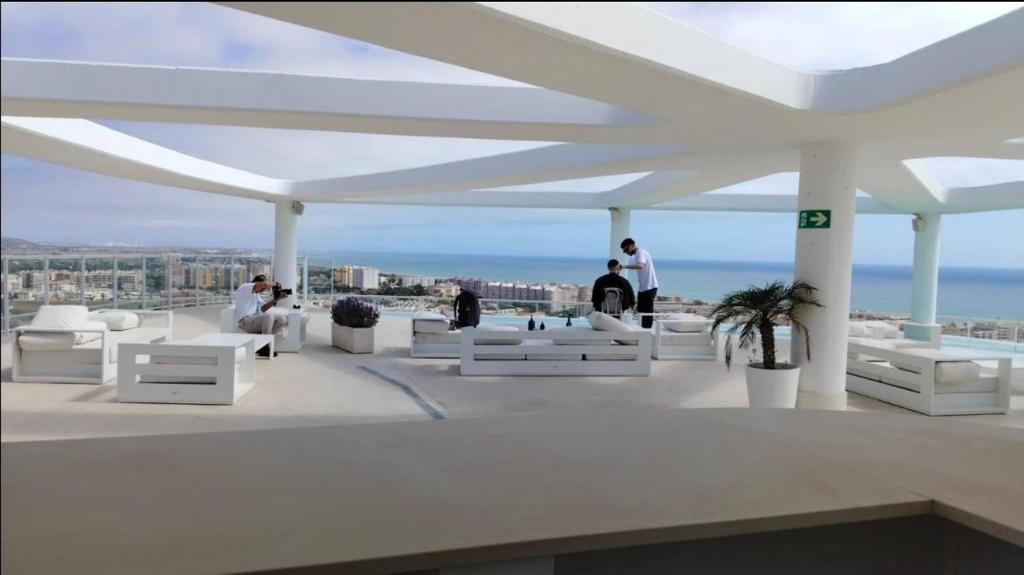 "BOUTIQUE H8" Beach Roof Terrace Infinity Pool Bar SPA Padel Swimming Pool - 5