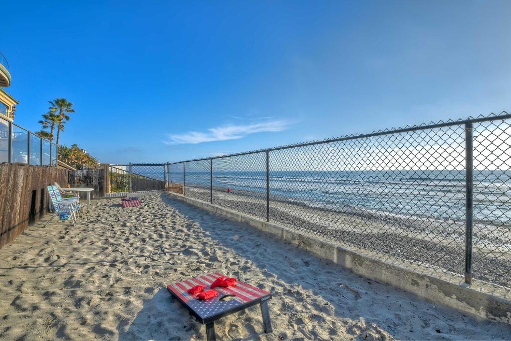 Oceanfront Getaway Ocean Views Fire Pit BBQ Beach Access, Carlsbad