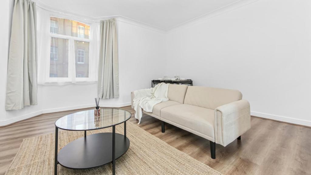 Excellent 2-Bed flat near central London, Londýn