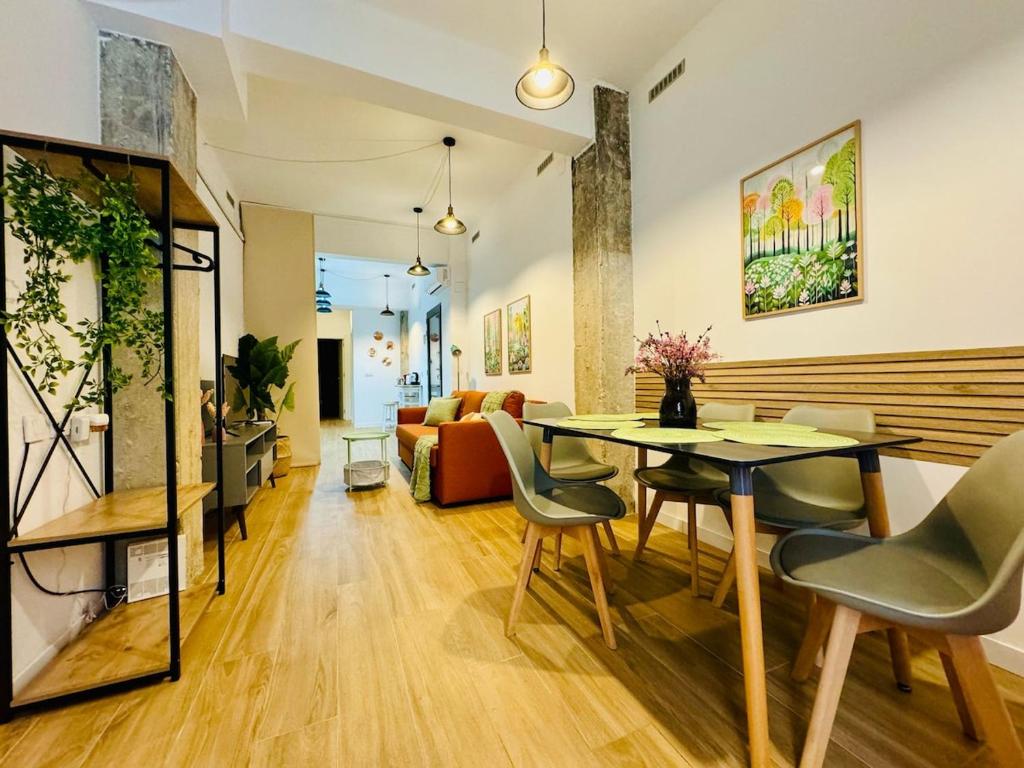 ORI A Cool & wide apartment next to historic center, Valencie