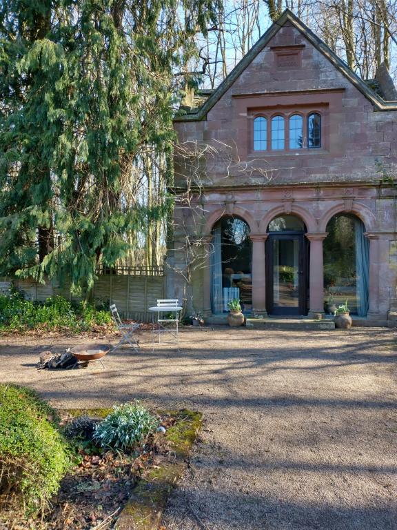 Quirky Romantic Cottage in the Wye Valley, Goodrich photo 4