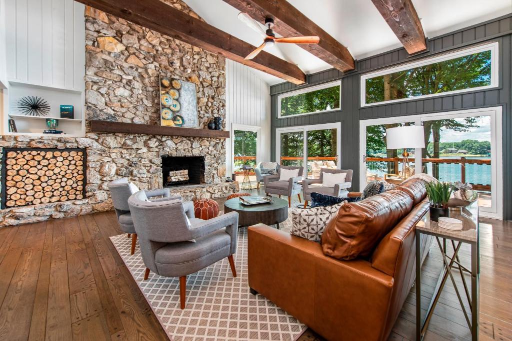 Normandy Approach, Mooresville