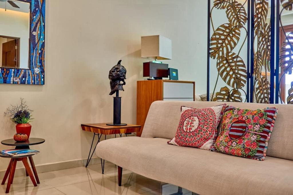 Oceanview Studio in Zona Romantica - Beachfront - 2