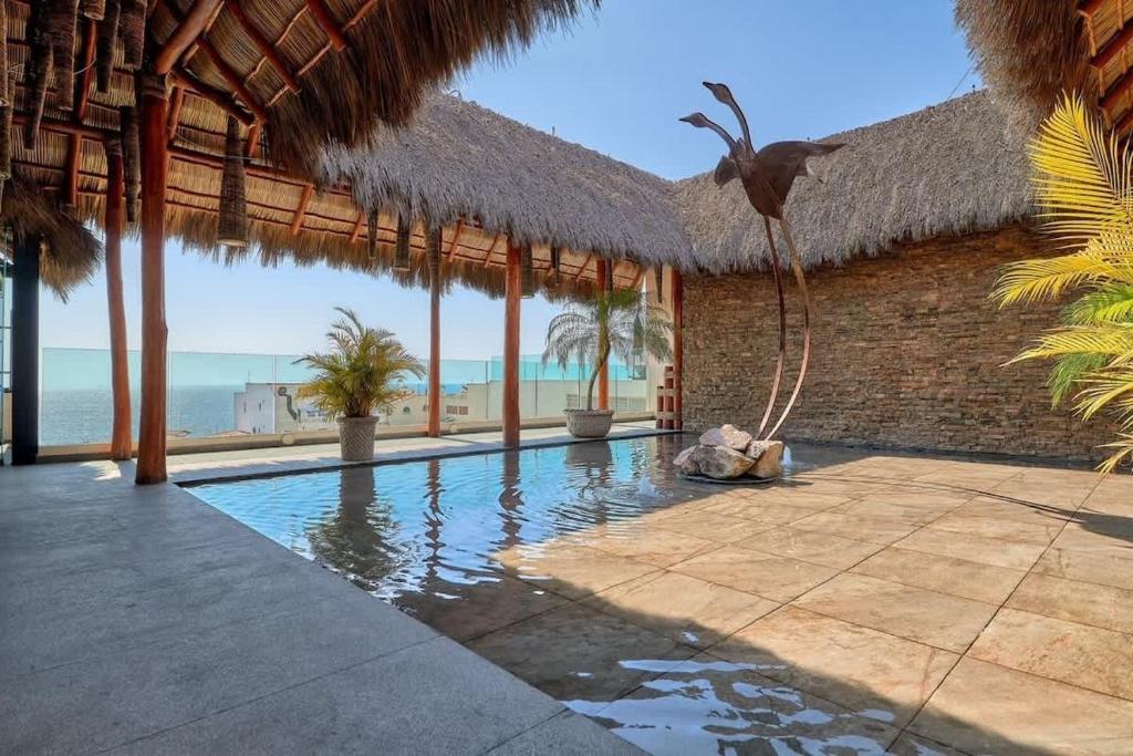 Oceanview Studio in Zona Romantica - Beachfront - 4