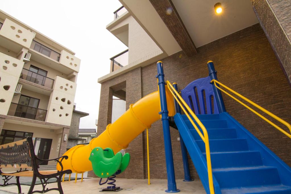 Charging Station Elevator Tree BnB 호텔 이미지 1