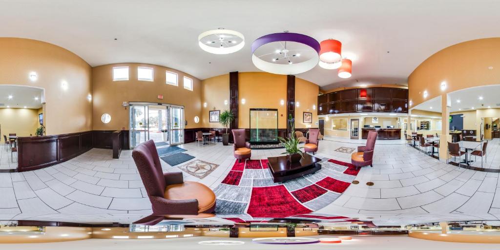 Quality Inn & Suites San Antonio Airport - Red Oak フロント・ロビー