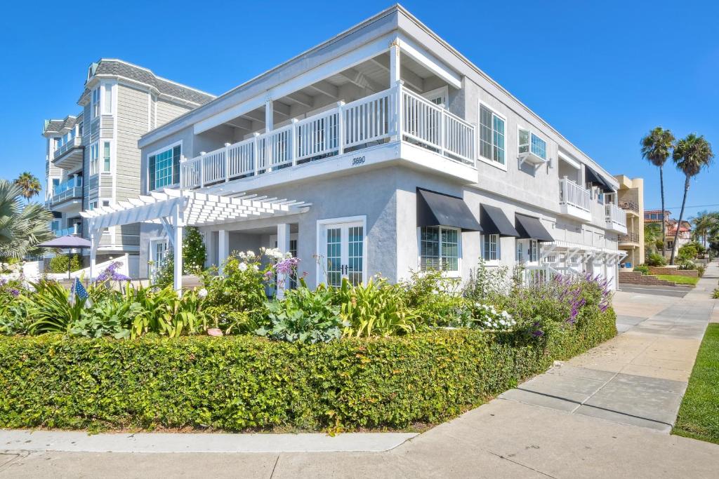 3690 Carlsbad Boulevard - Entire Home, Carlsbad