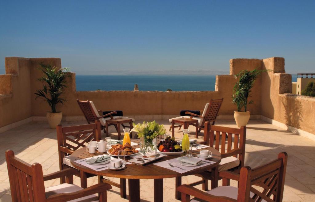 อาหารและเครื่องดื่ม