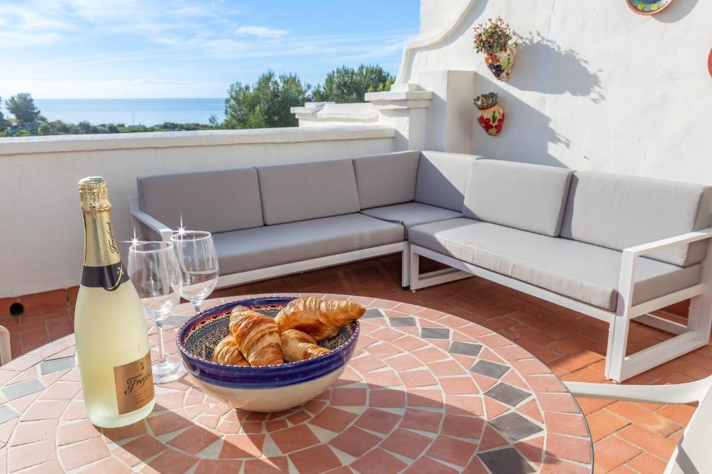 Las Palmas 20c - Oasis Properties - 2