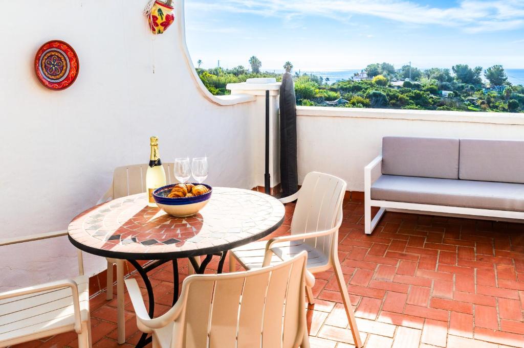 Las Palmas 20c - Oasis Properties - 3