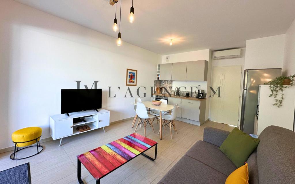 Studio Bis Rivages - 4 couchages, 100m de la plage, terrasse, ascenseur - 2