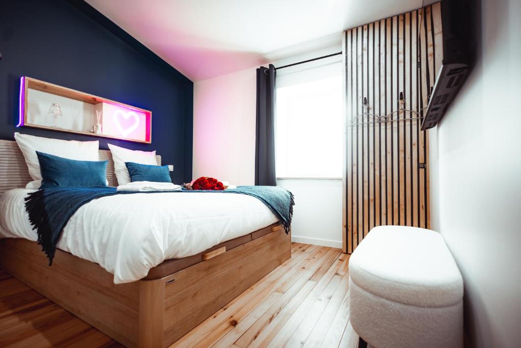 FRENCH KlSS - Love Room by PRIM0 C0NCIERGERIE - 5