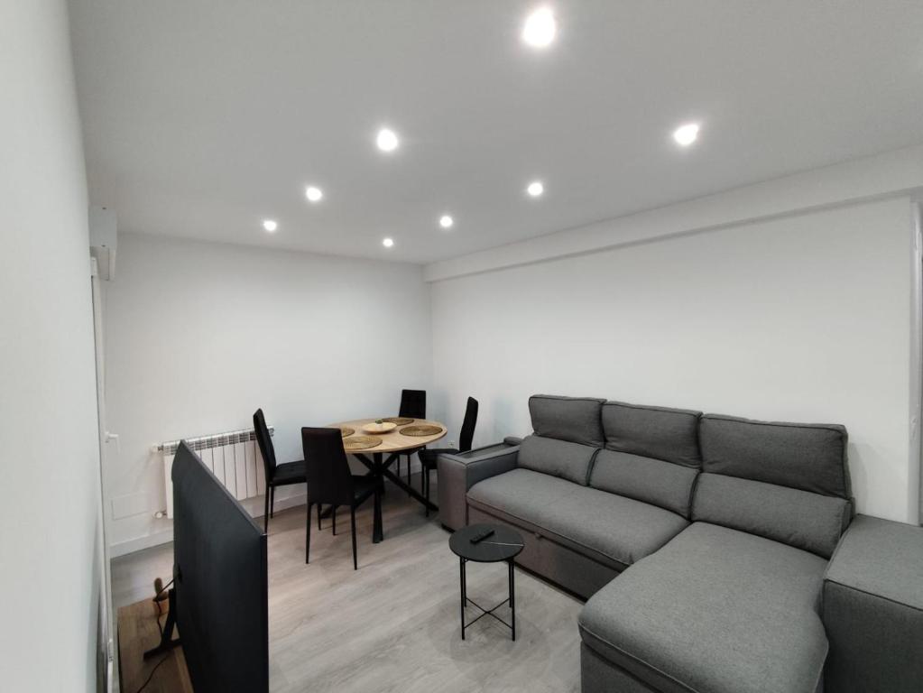 Apartamento luminoso en el centro de Oviedo reformado y cómodo - 4