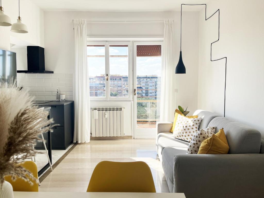 Yellow Sweet Home - 2