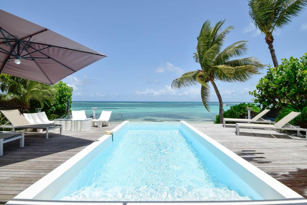 Paradisiac, Saint-François