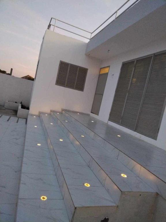 Residencia Moreno, Praia