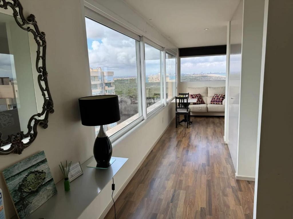 Spacious Apartment in Valencia with Sea View - 160 sqm - 4