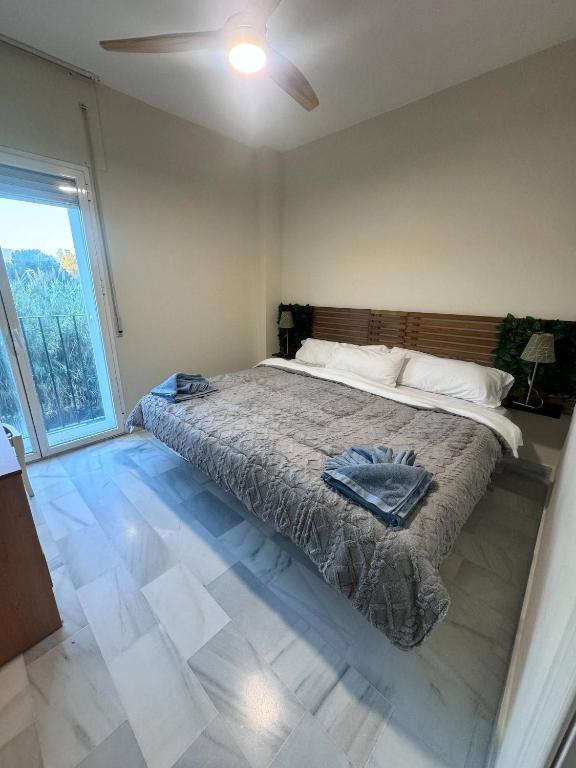 Cozy Room in Modern Shared Apartment in Atalaya, Spain - 2