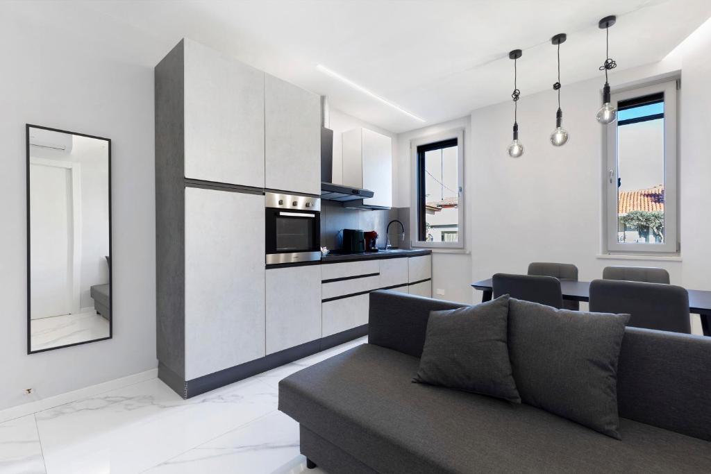 Dalma, Peschiera del Garda