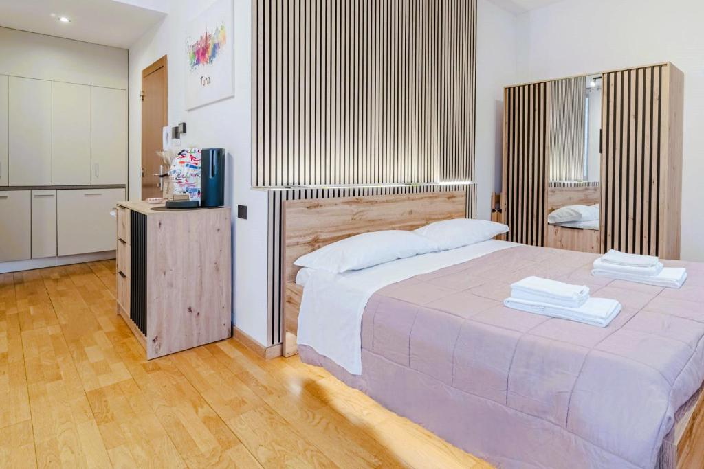 GuestHost - Marconi studio boutique x3 - 4