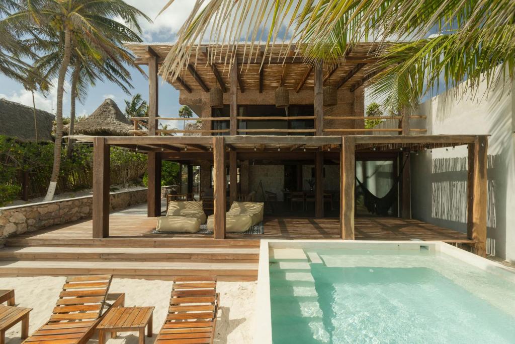 Casa Aakbal - Luxury Beach Front Villa - 5