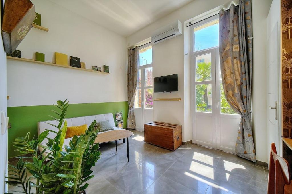 Studio Laurette mezzanine - 500m FROM THE BEACH, Cannes