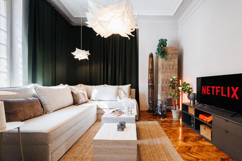 Inspiration Source with Balcony Old Town, Bělehrad